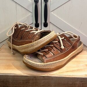 Earth Bliss Ochre Flat Leather Espadrille Lace Up Sandel Brown Women’s Size 8.5